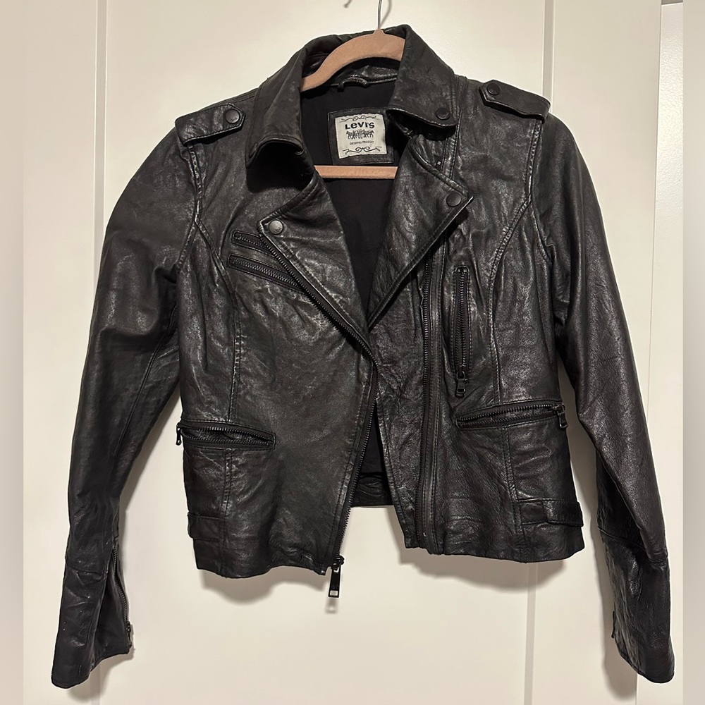Levi's Cropped Distressed Leather Jacket